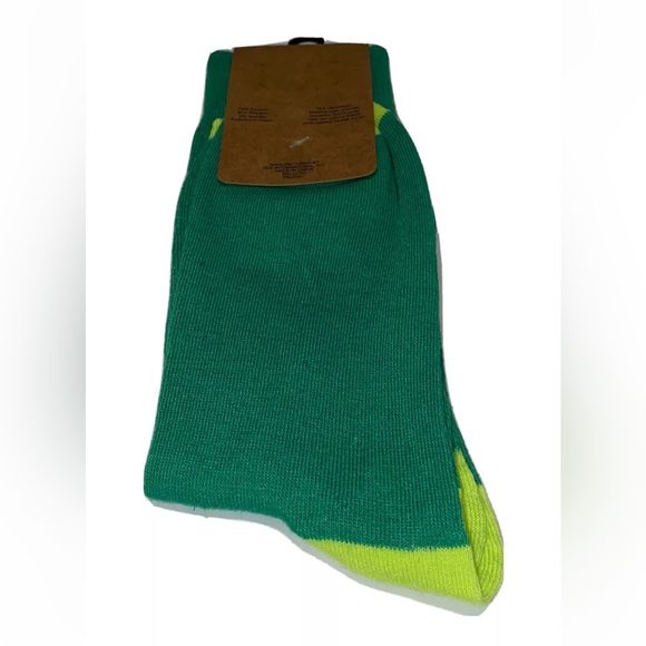 Kiss Me I’m Irish Crew Socks 1 Pair Men 6-12 Green White w Clover ☘️ Vintage Red - Picture 8 of 9